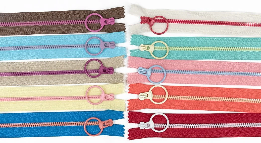 plastic moulded zipper