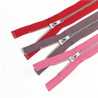 بلیک جیکٹ سلور زپر